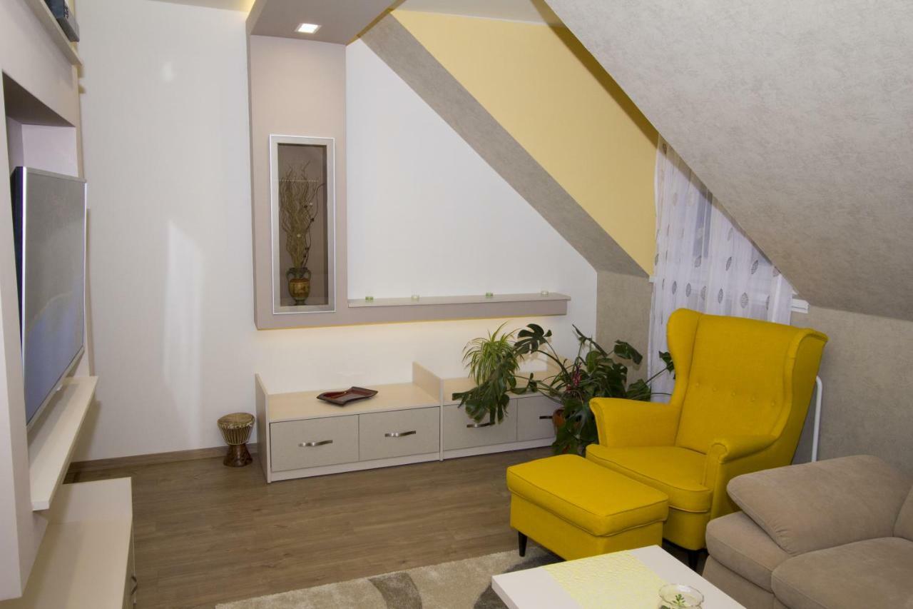 Appartamento Chez Moi Debrecen Esterno foto