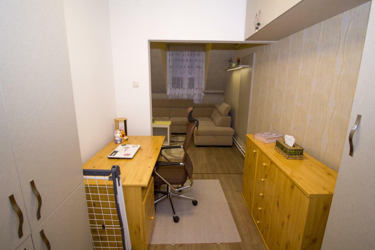 Appartamento Chez Moi Debrecen Esterno foto